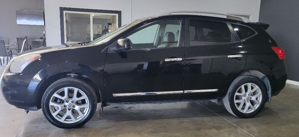 2012 Nissan Rogue SV's photo