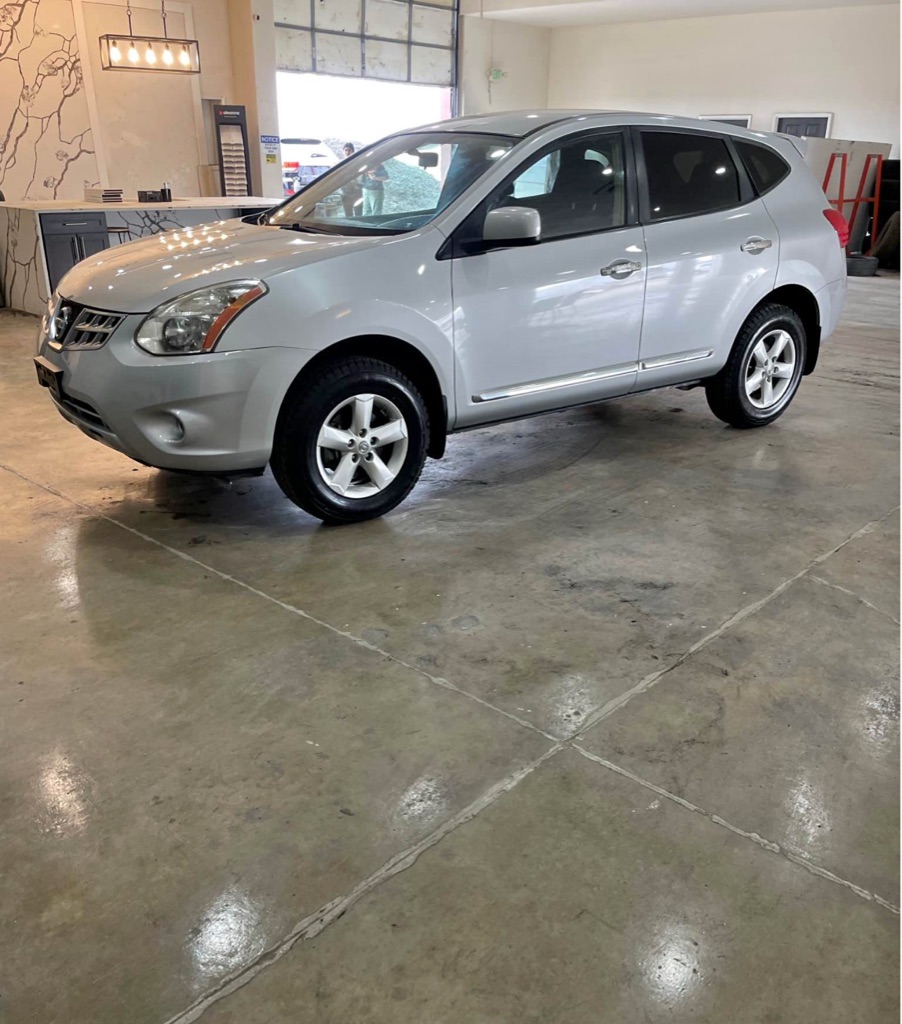 2013 Nissan Rogue S's photo