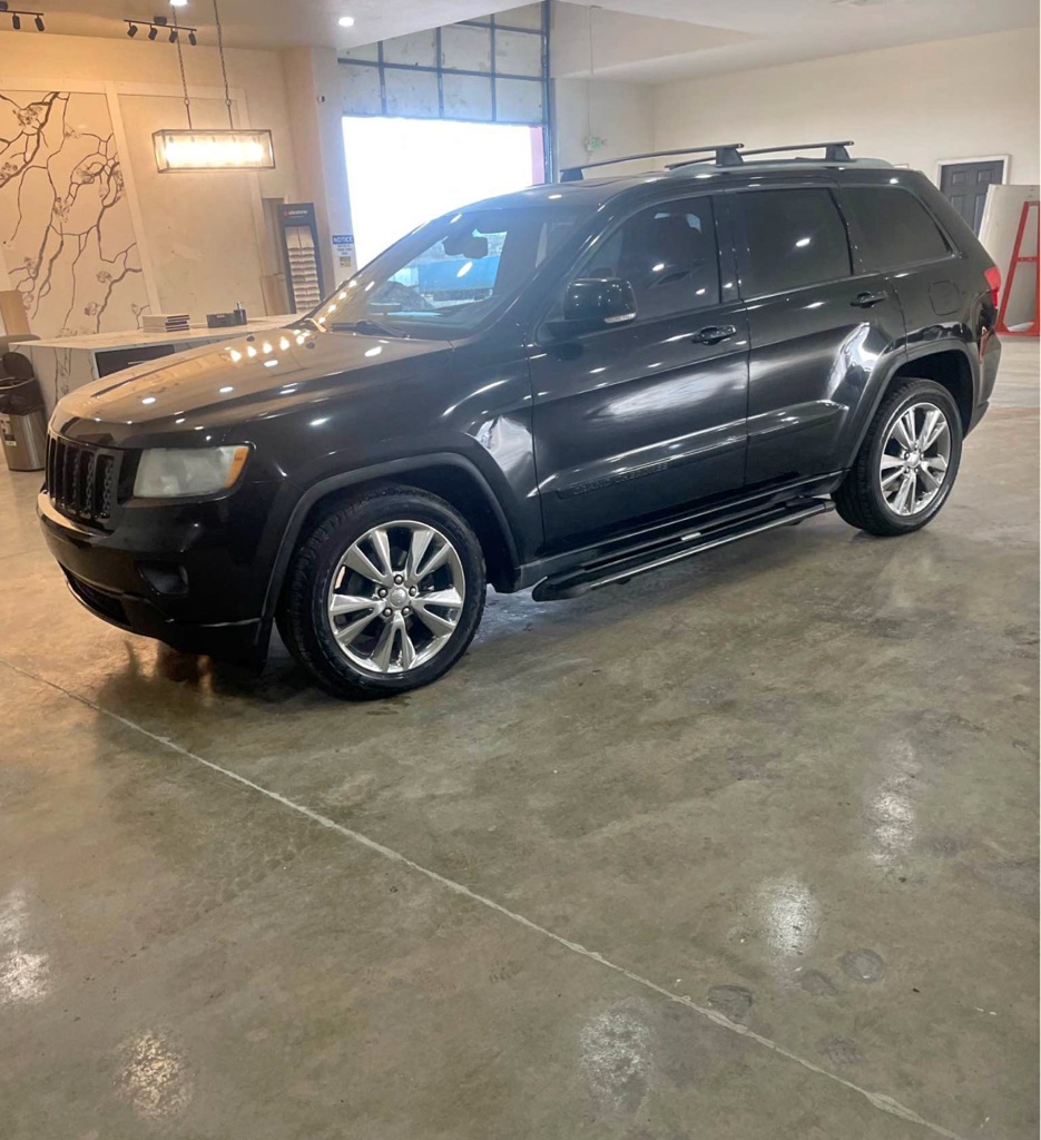 2011 Jeep Grand Cherokee Overland's photo