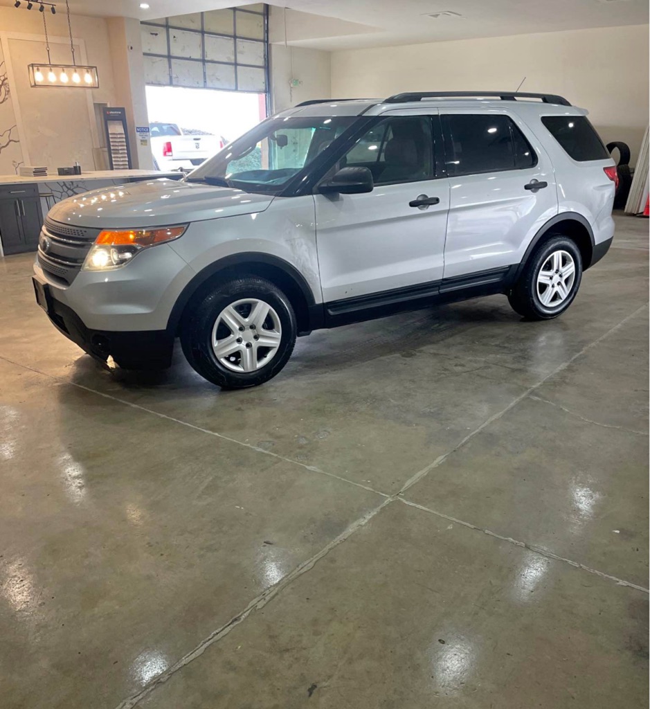 2014 Ford Explorer Base's photo
