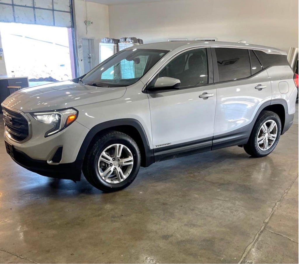 2021 GMC Terrain SLE's photo