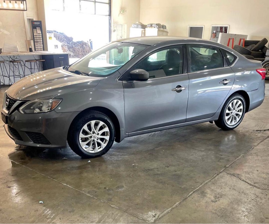 2017 Nissan Sentra S's photo