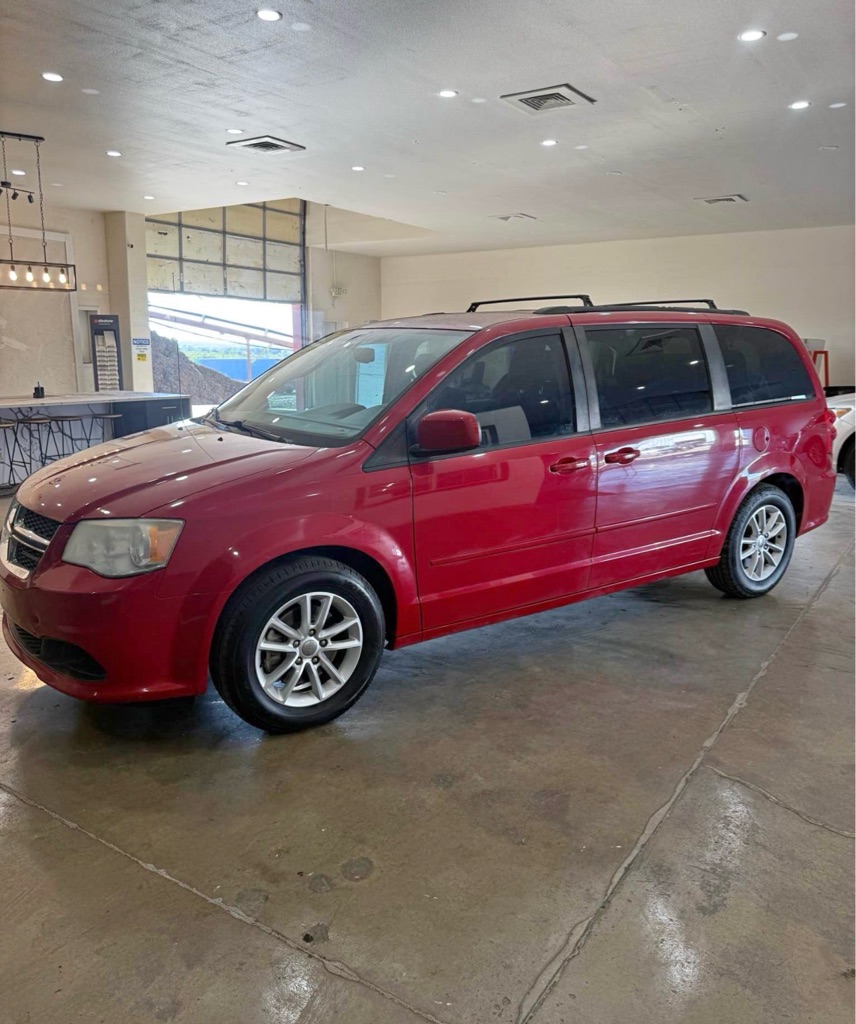 2013 Dodge Grand Caravan SXT's photo