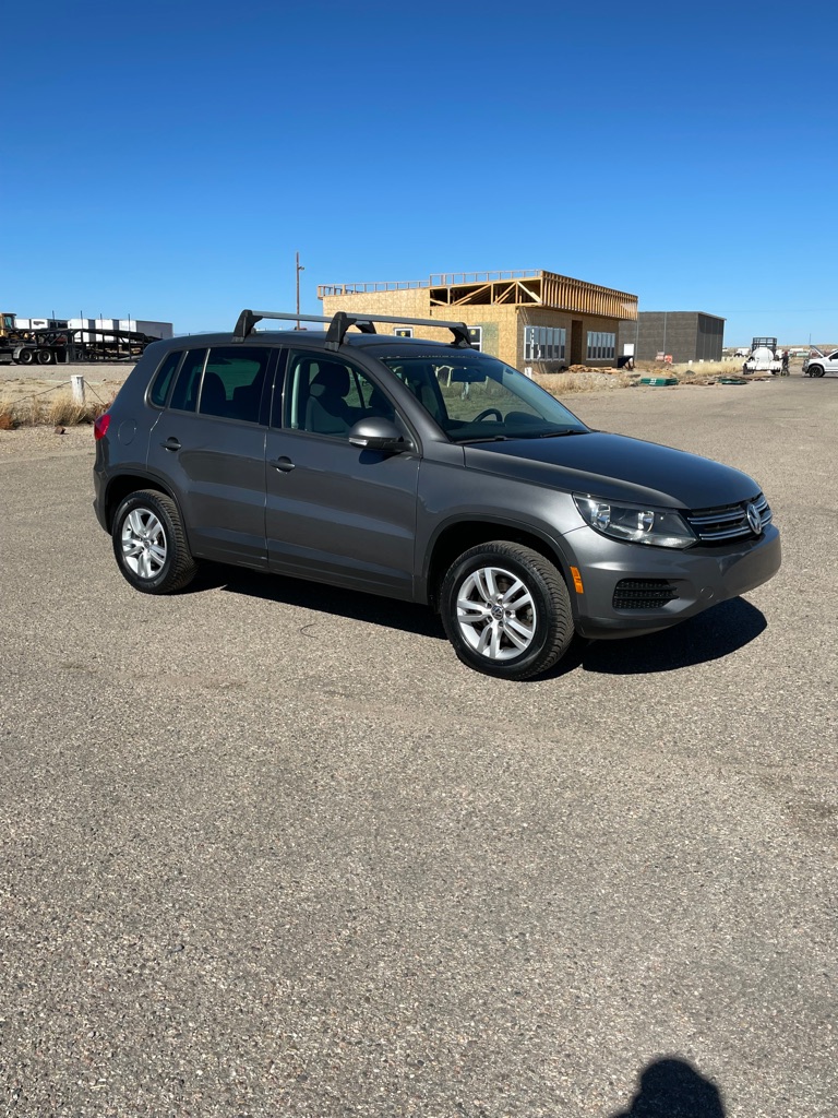 2013 Volkswagen Tiguan S's photo