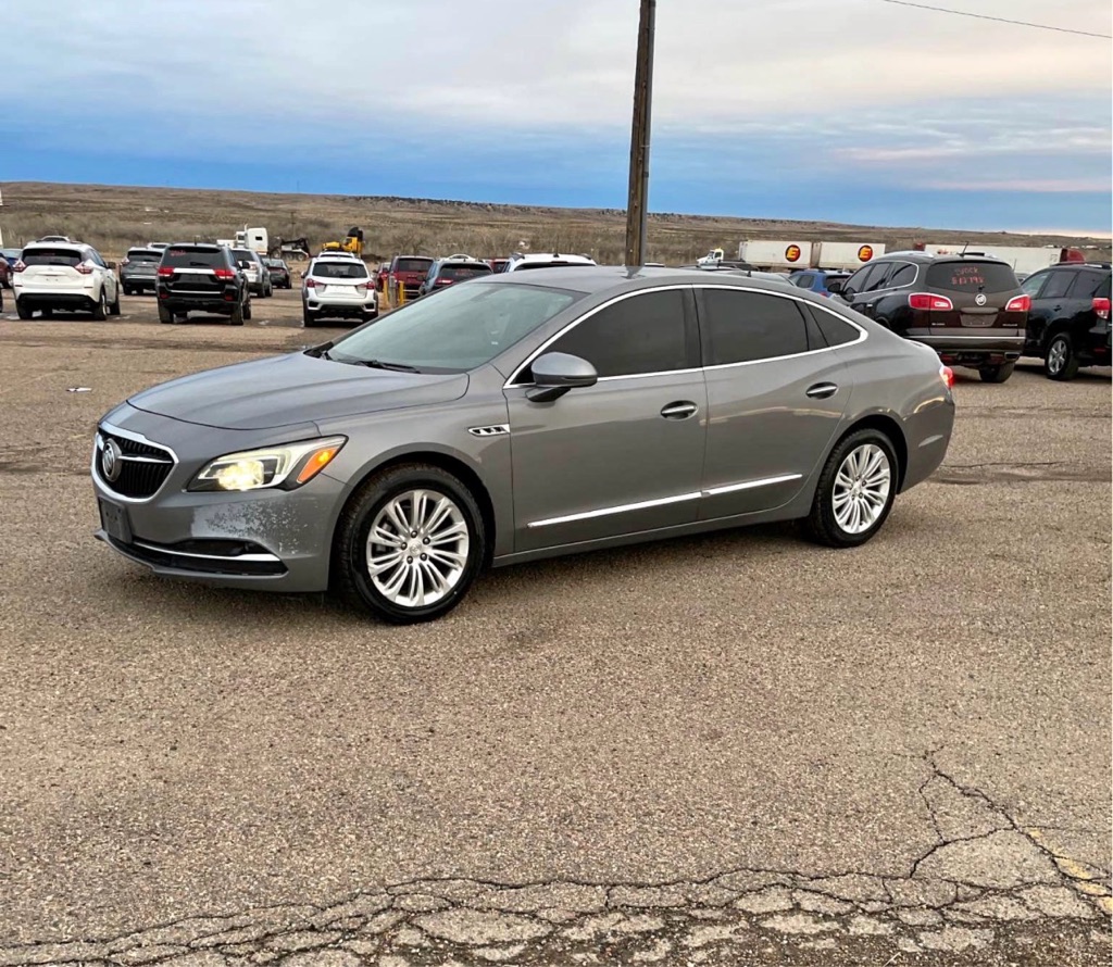 2018 Buick LaCrosse Essence's photo