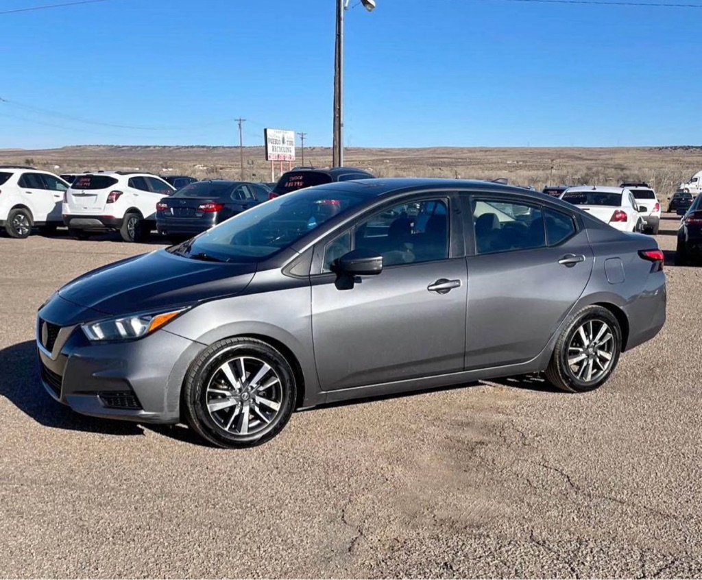 2020 Nissan Versa Sedan SV's photo