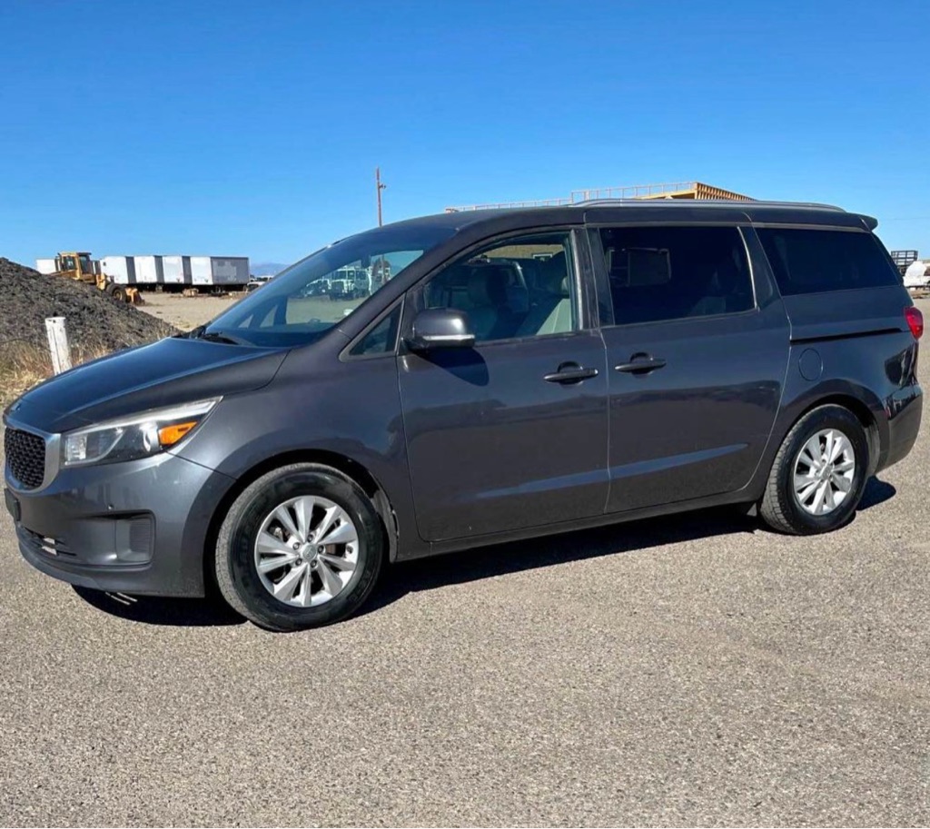 2017 Kia Sedona LX