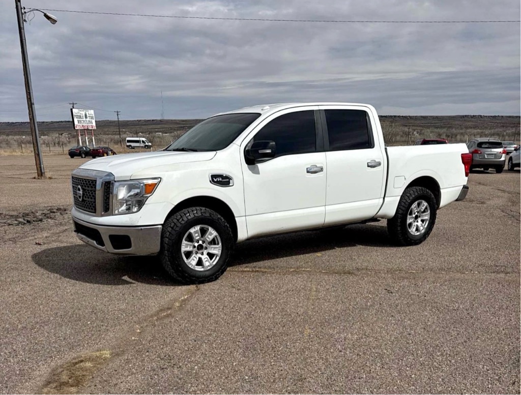 2017 Nissan Titan