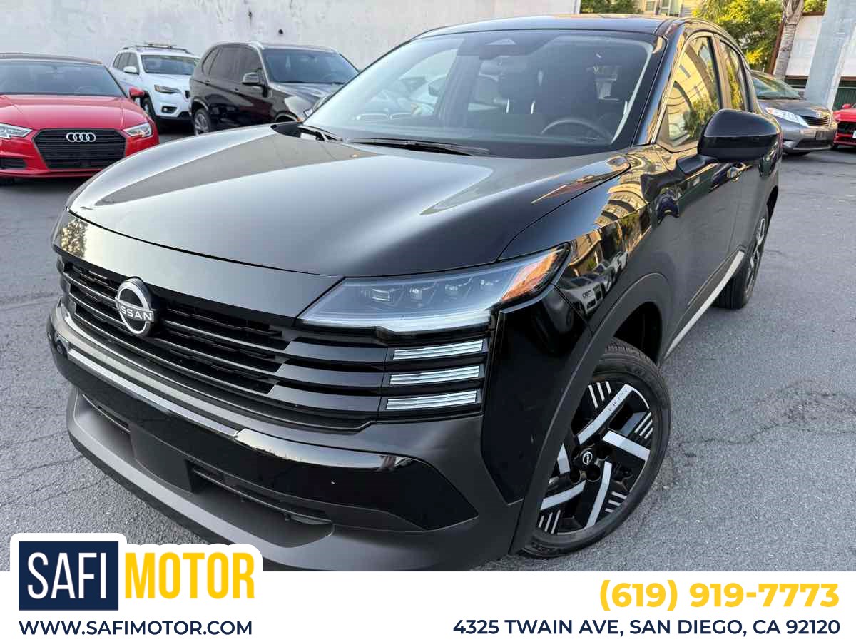 2025 Nissan Kicks SV's photo