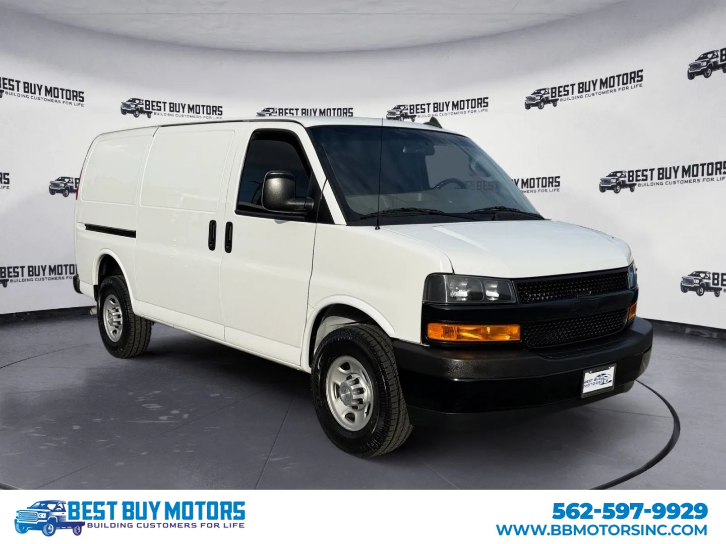 2020 Chevrolet Express Cargo Work Van's photo
