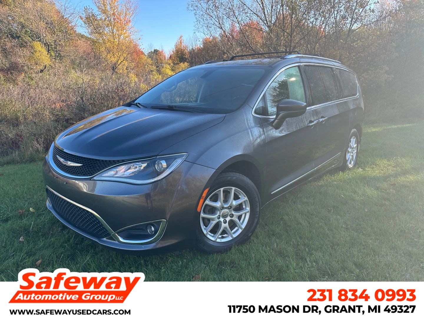 2020 Chrysler Pacifica Touring L's photo