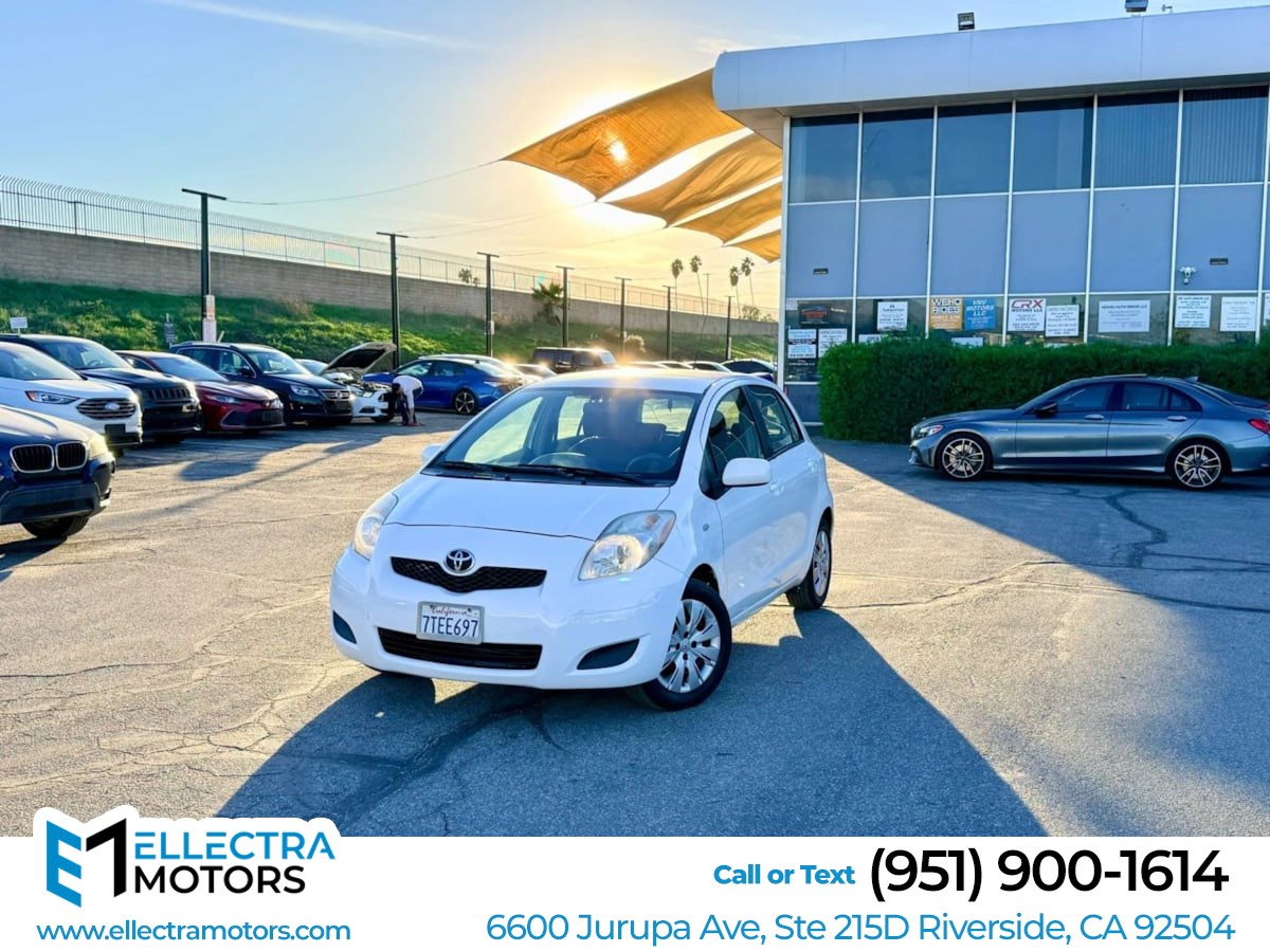 2011 Toyota Yaris Base