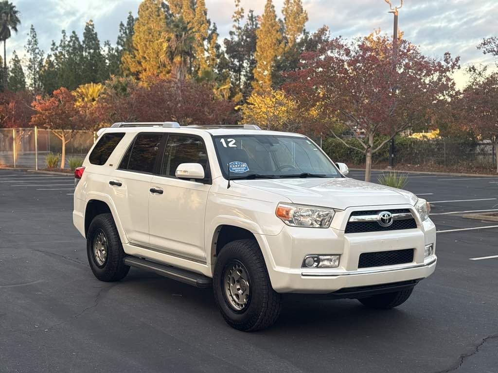 2012 Toyota 4Runner SR5's photo