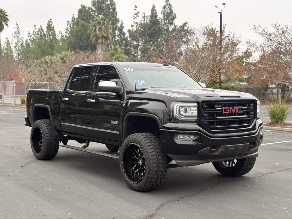 2016 GMC Sierra 1500 SLE's photo