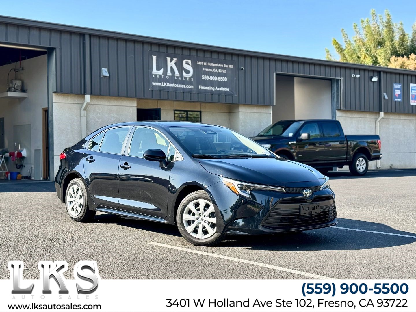 2025 Toyota Corolla LE's photo