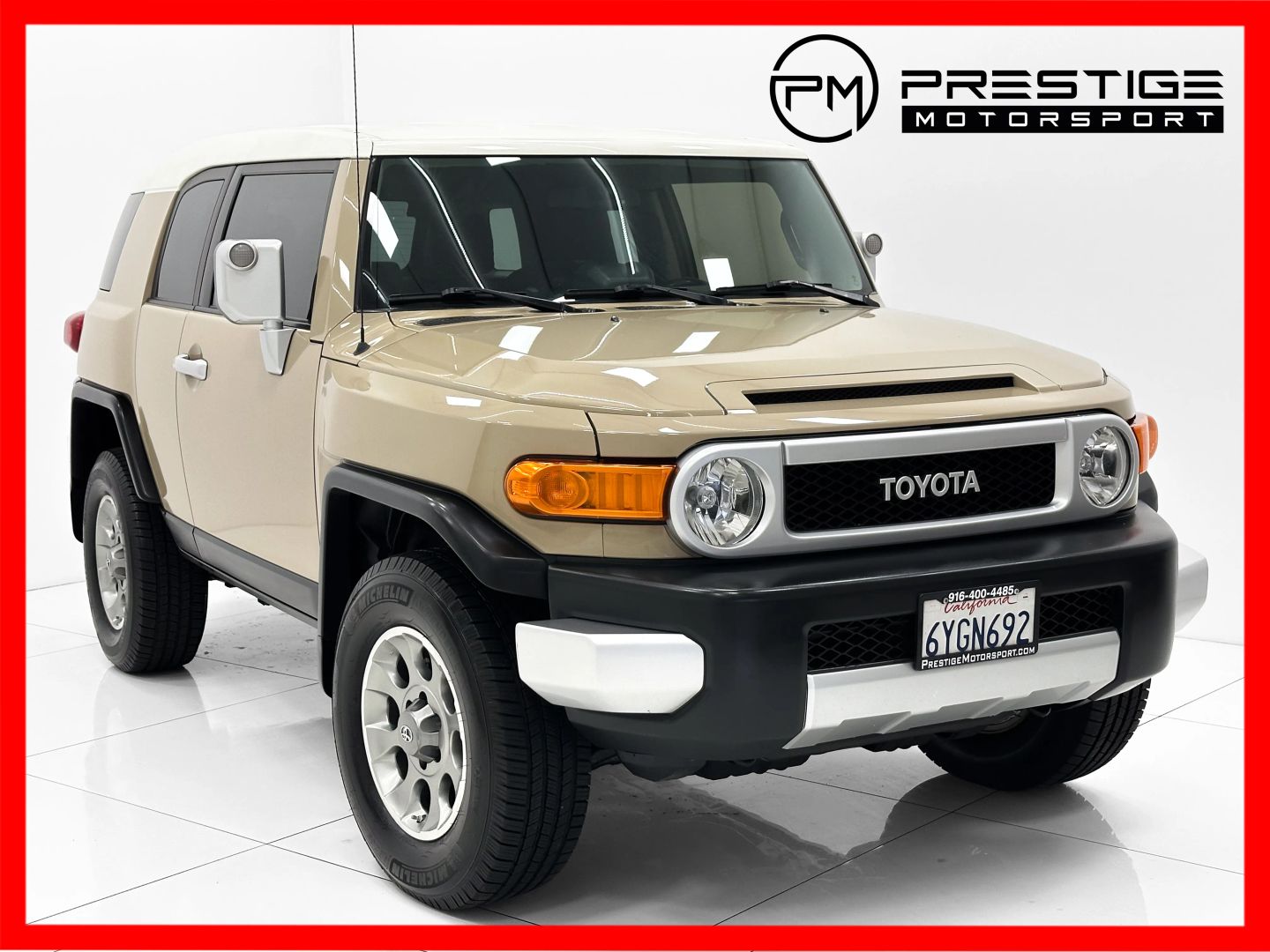 2013 Toyota FJ Cruiser Base's photo