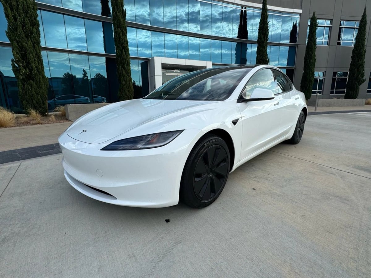 2024 Tesla Model 3 Base's photo