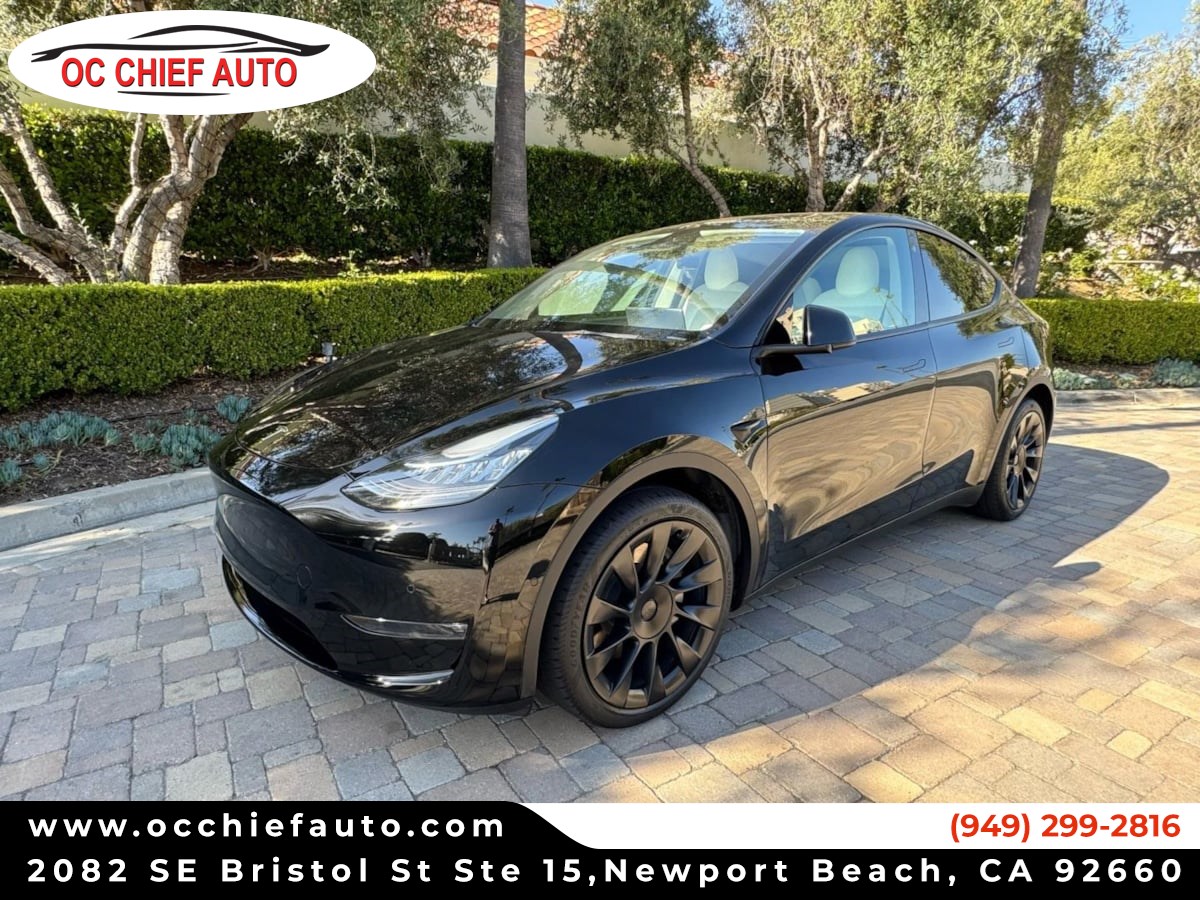 2023 Tesla Model Y Long Range's photo
