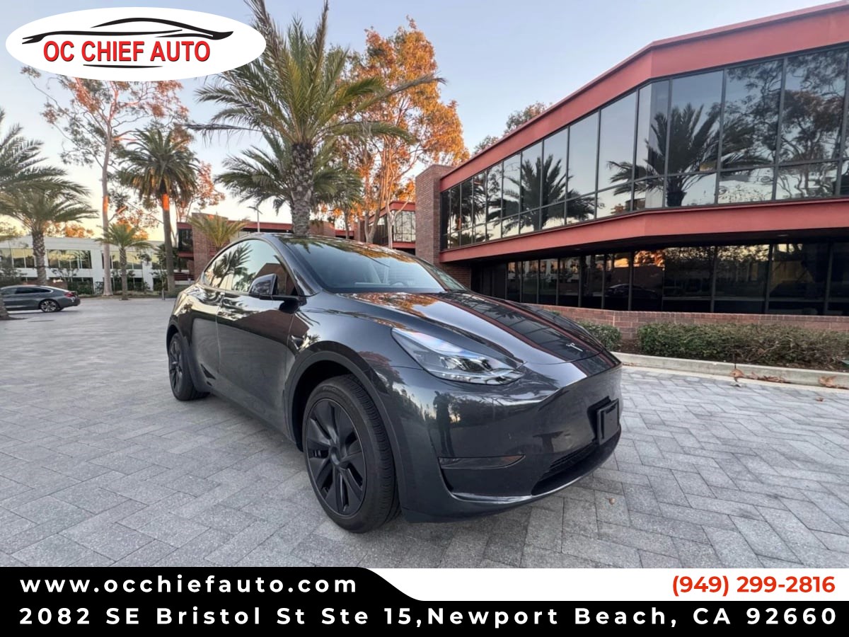 2025 Tesla Model Y Long Range's photo