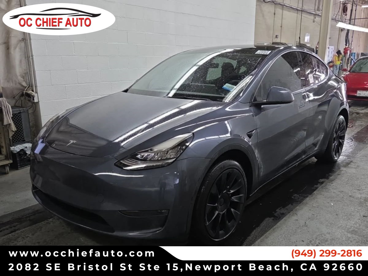 2023 Tesla Model Y Long Range's photo