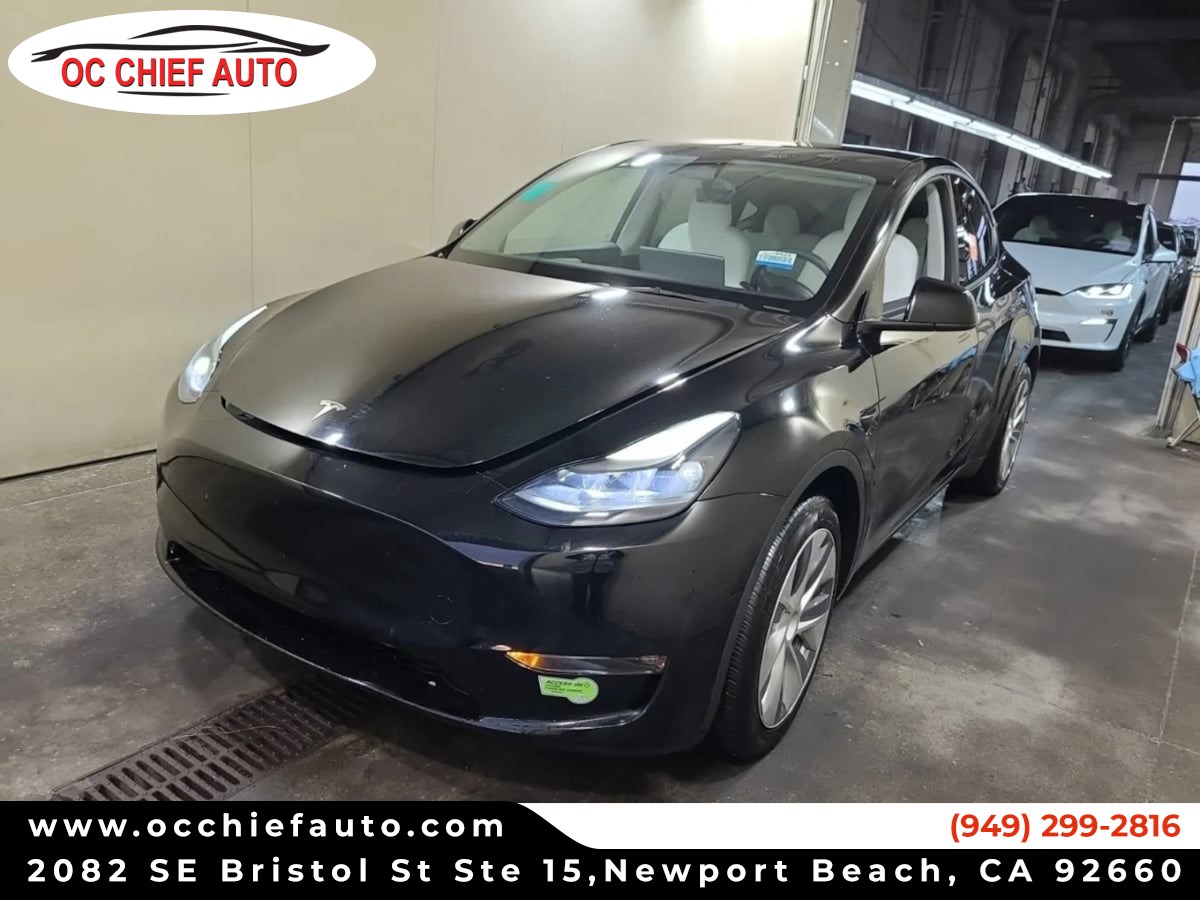 2023 Tesla Model Y Long Range's photo
