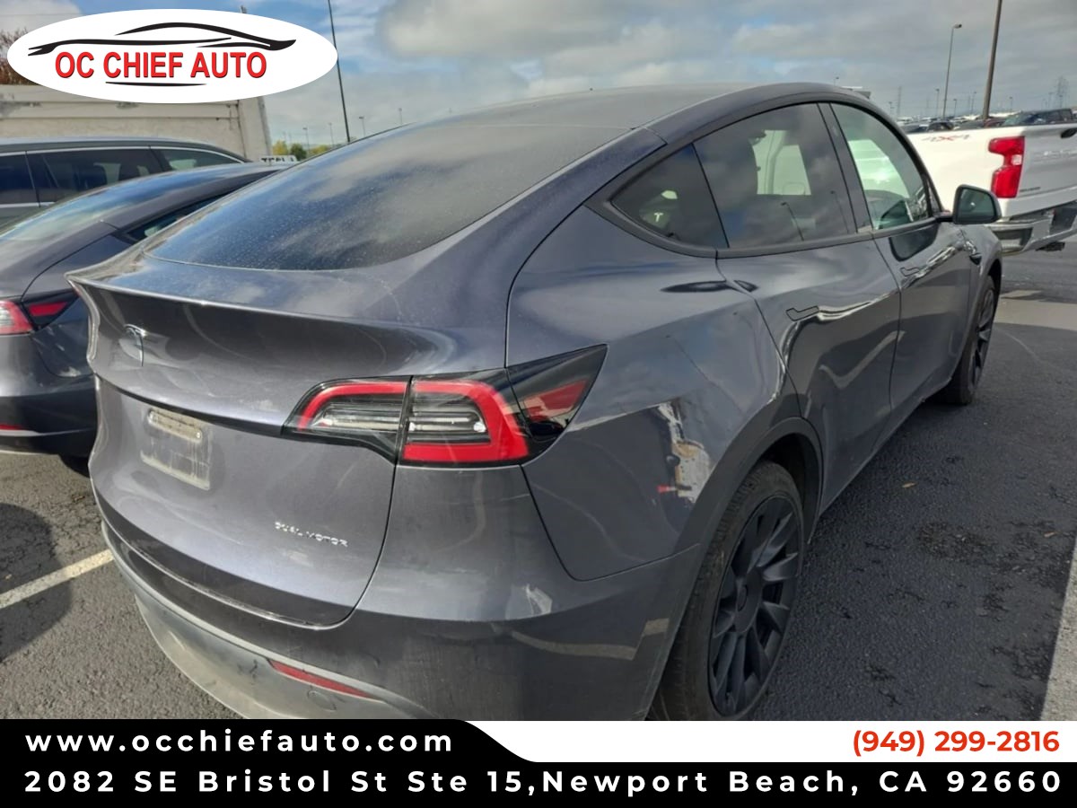 2023 Tesla Model Y Long Range's photo