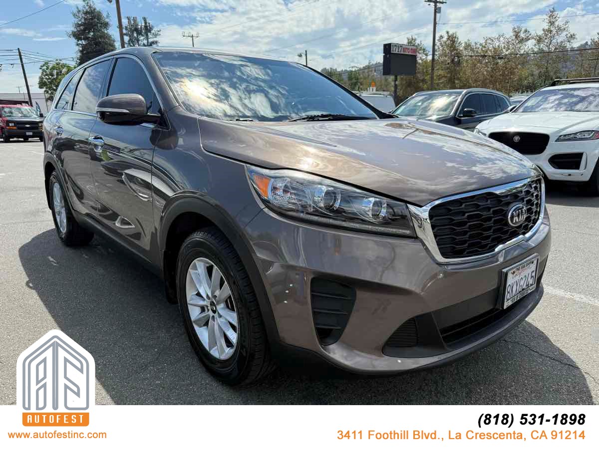 2019 Kia Sorento LX's photo