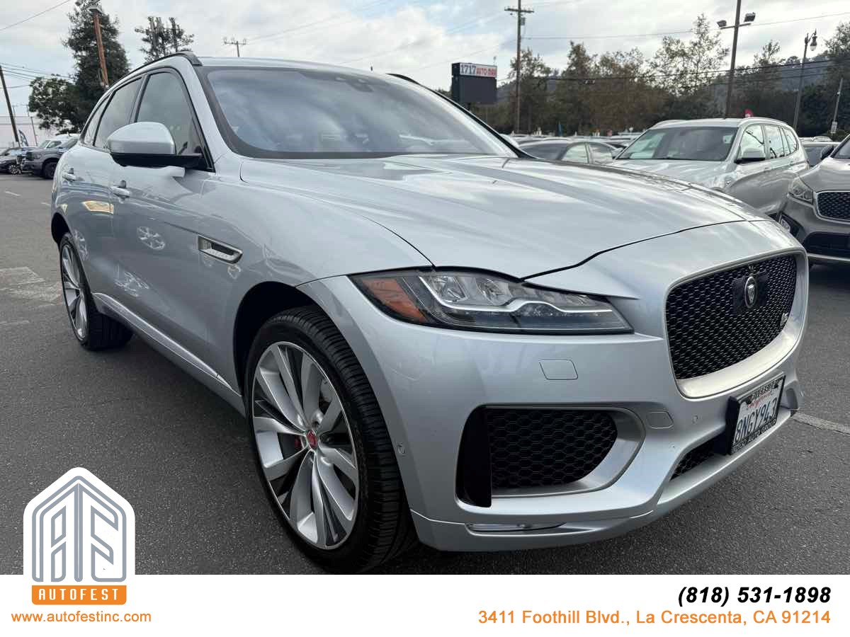2019 Jaguar F-Pace S's photo