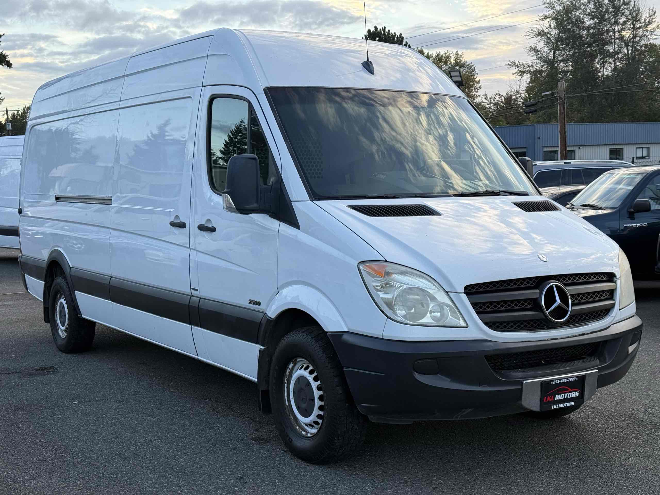 2011 Mercedes-Benz Sprinter Van Base's photo