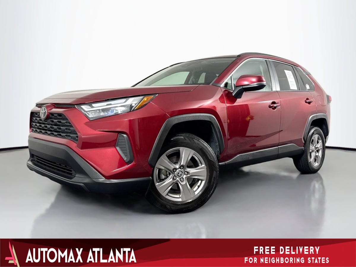 2023 Toyota RAV4 XLE's photo
