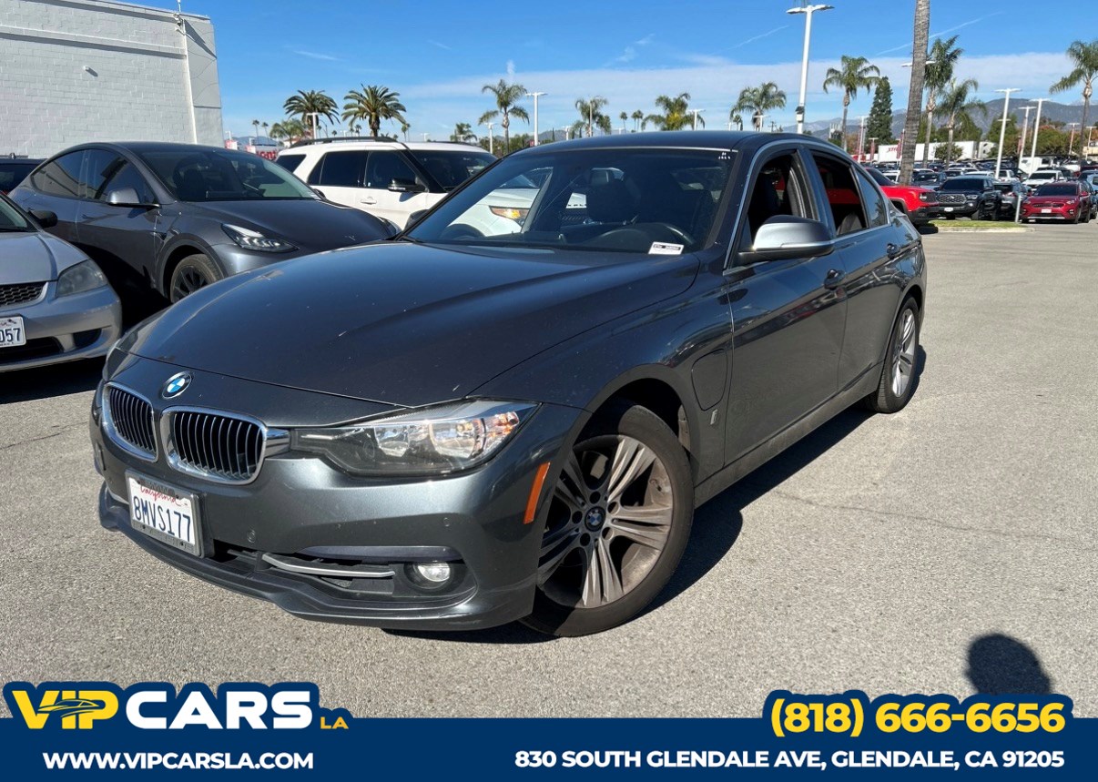 2017 BMW 3 Series 330e's photo