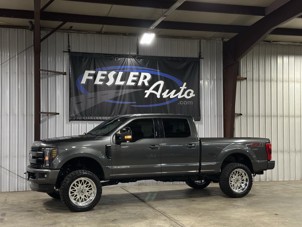 2019 Ford F-250 Super Duty Lariat's photo
