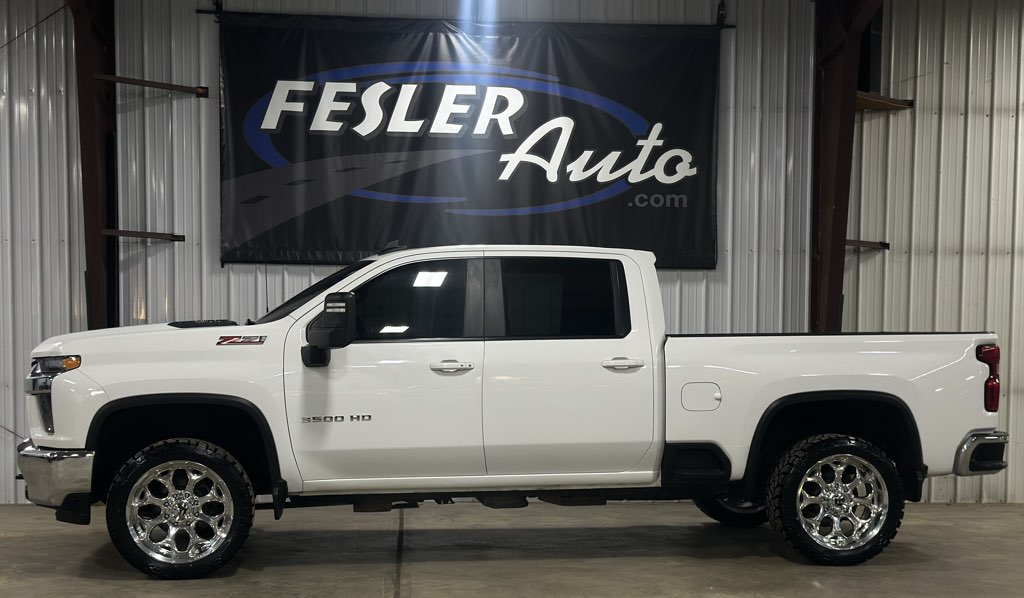 2021 Chevrolet Silverado 3500HD LT's photo