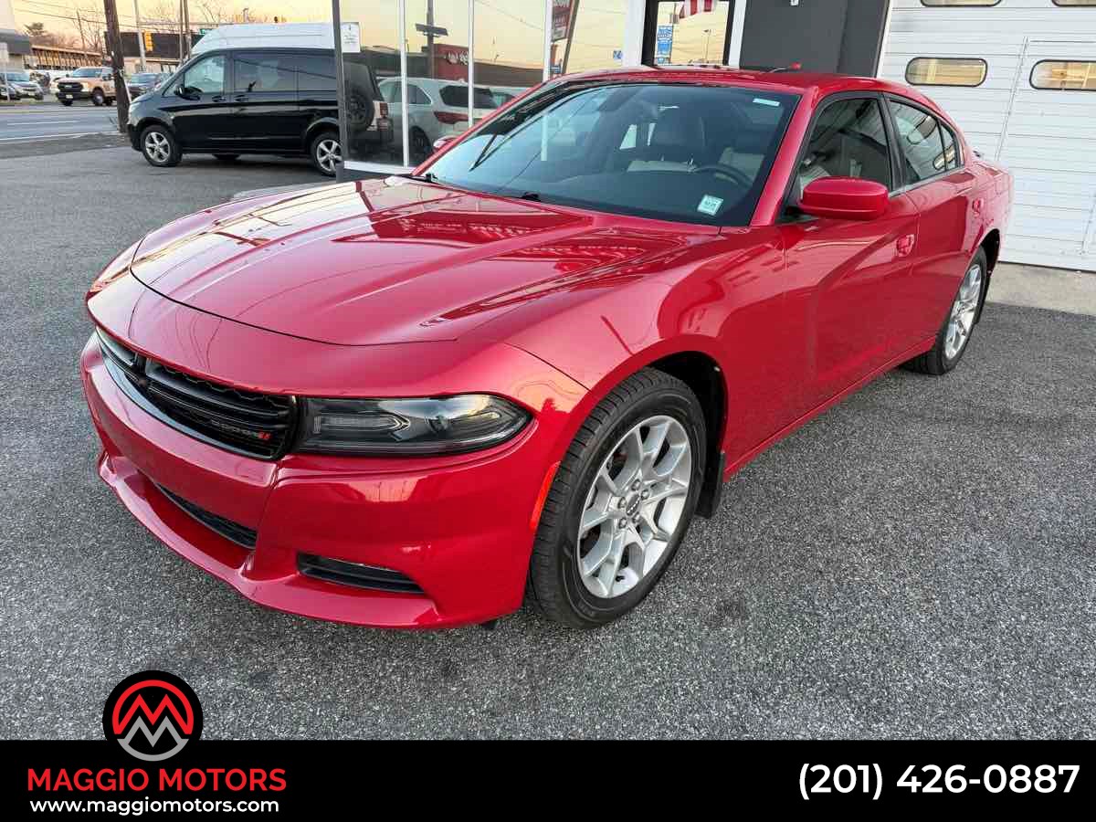 2015 Dodge Charger SXT's photo