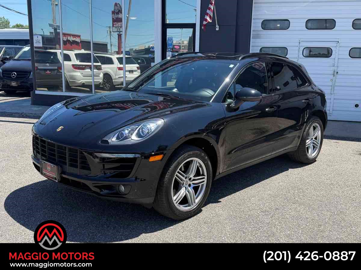 2018 Porsche Macan -'s photo