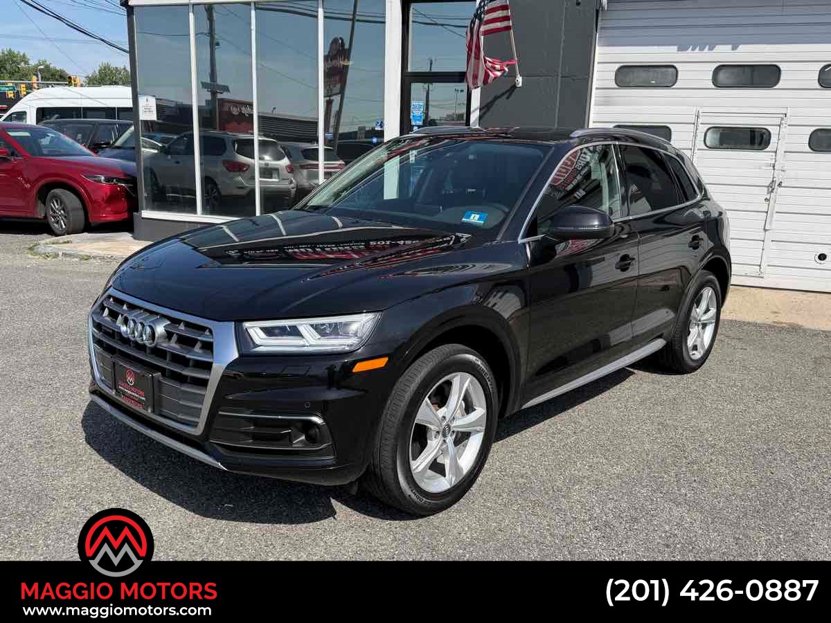 2020 Audi Q5 45 quattro S tronic Premium Plus's photo