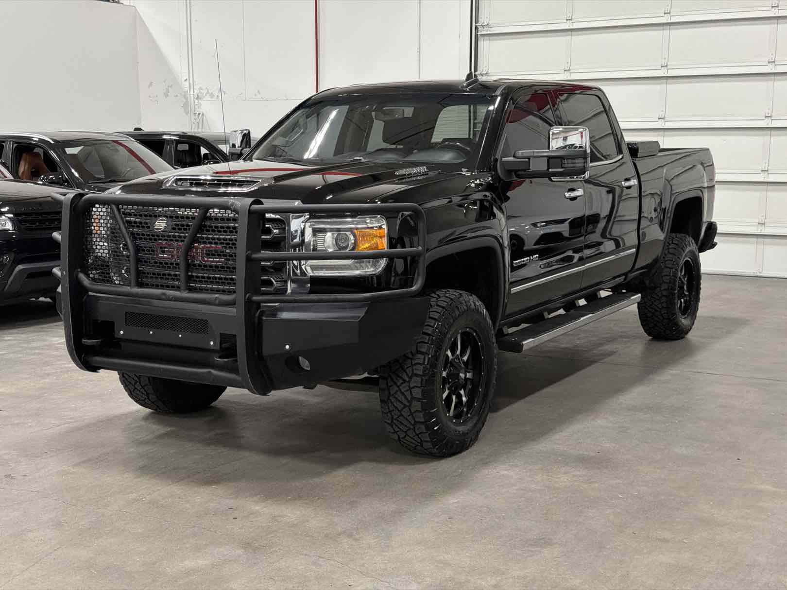 2019 GMC Sierra 4WD Crew Cab Standard Box SLT's photo