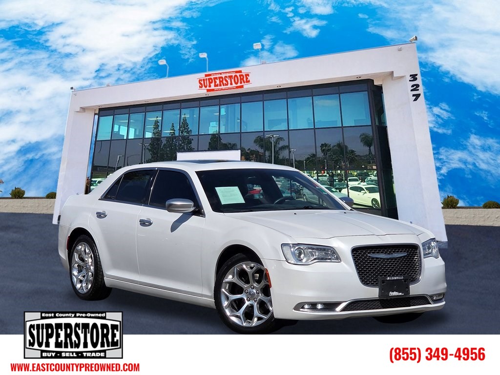 2016 Chrysler 300 C Platinum's photo