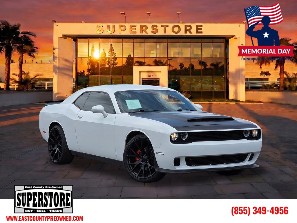 2017 Dodge Challenger R/T's photo