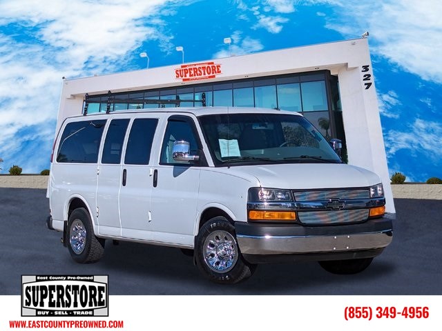 2014 Chevrolet Express Passenger LS's photo