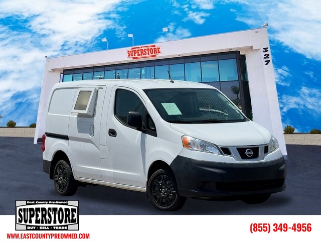 2015 Nissan NV200 S's photo