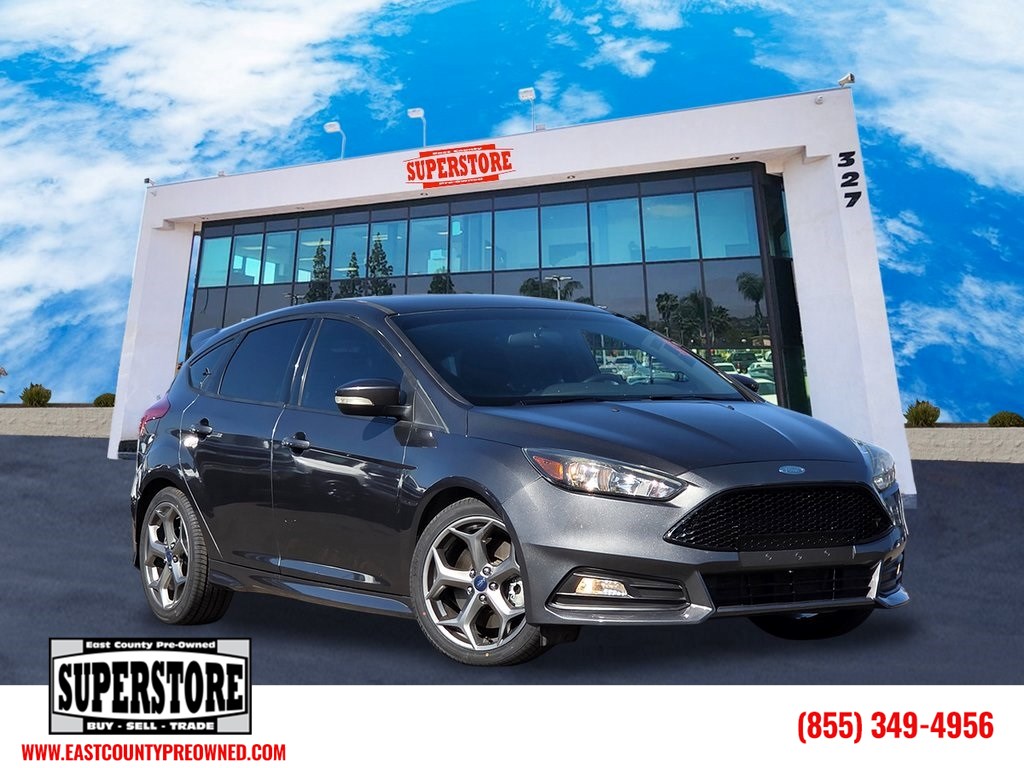 2016 Ford Focus ST's photo