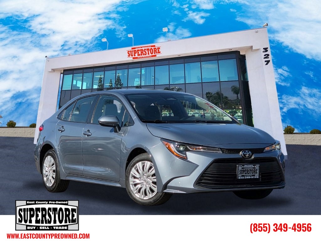 2024 Toyota Corolla LE's photo