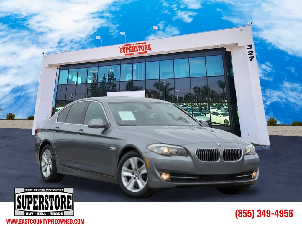 2011 BMW 5 Series 528i's photo