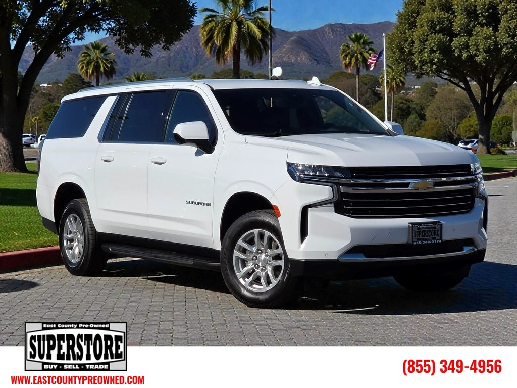 2024 Chevrolet Suburban LT's photo