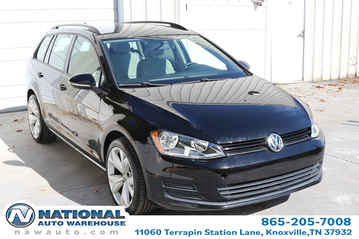 2016 Volkswagen Golf SportWagen TSI SE's photo