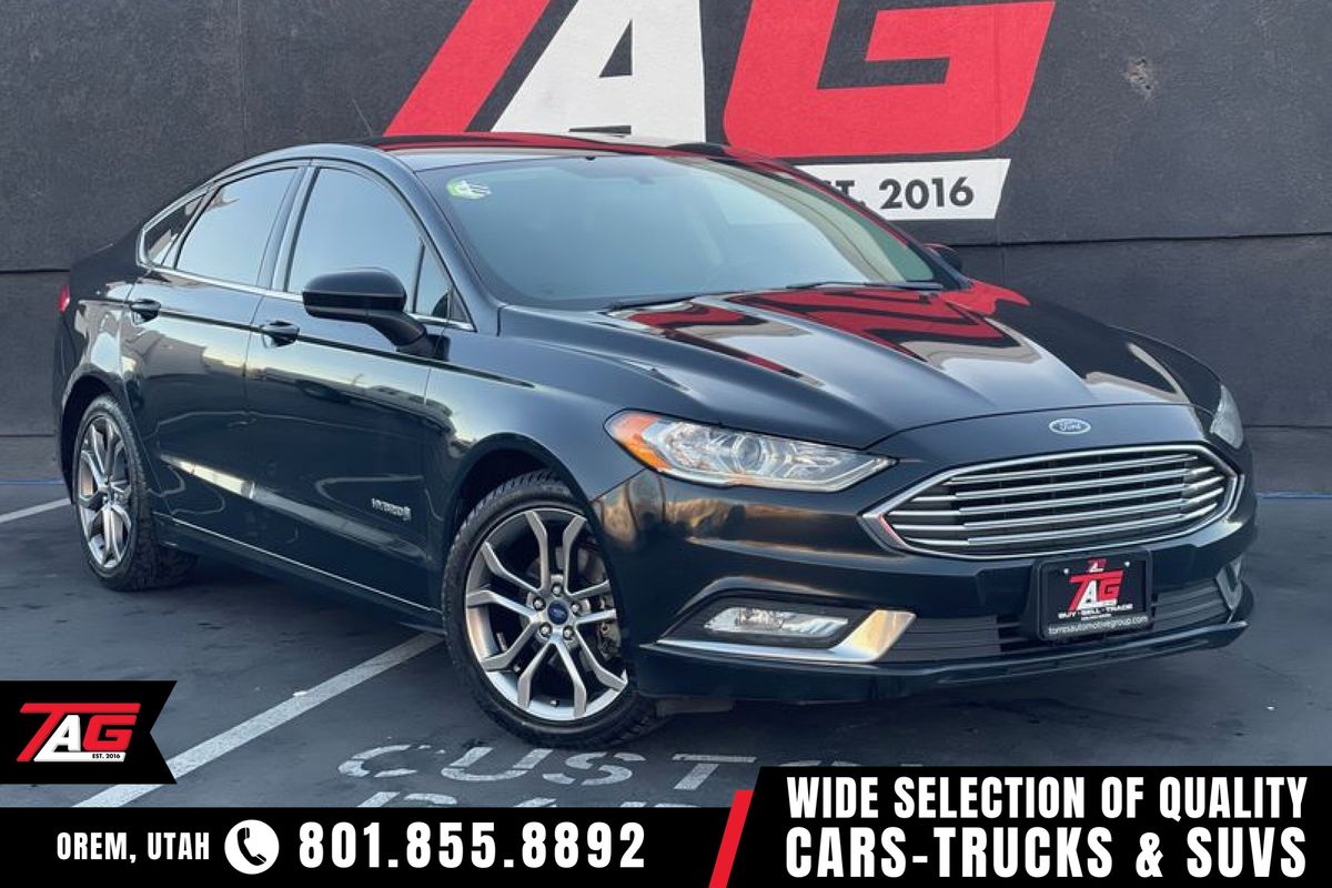 2017 Ford Fusion Hybrid SE's photo