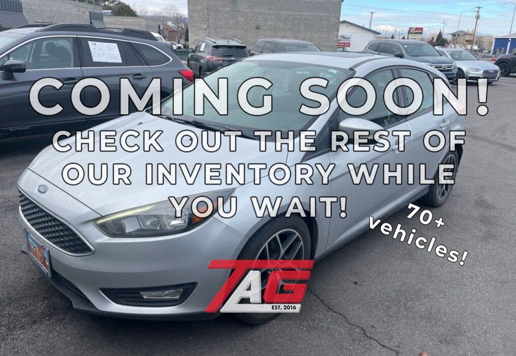 2017 Ford Focus SEL's photo