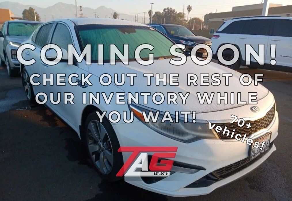 2019 Kia Optima S's photo