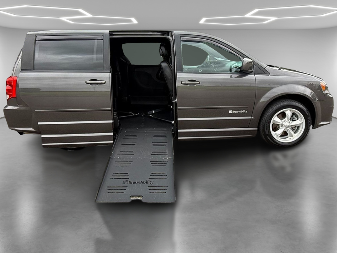 2015 Dodge Grand Caravan R/T's photo